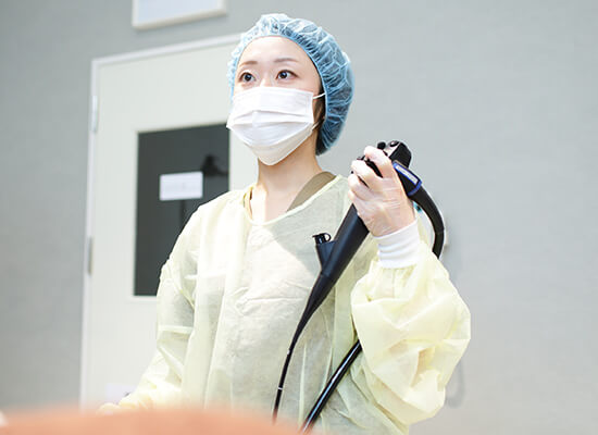 01女医による内視鏡検査女性でも安心して受けられます
